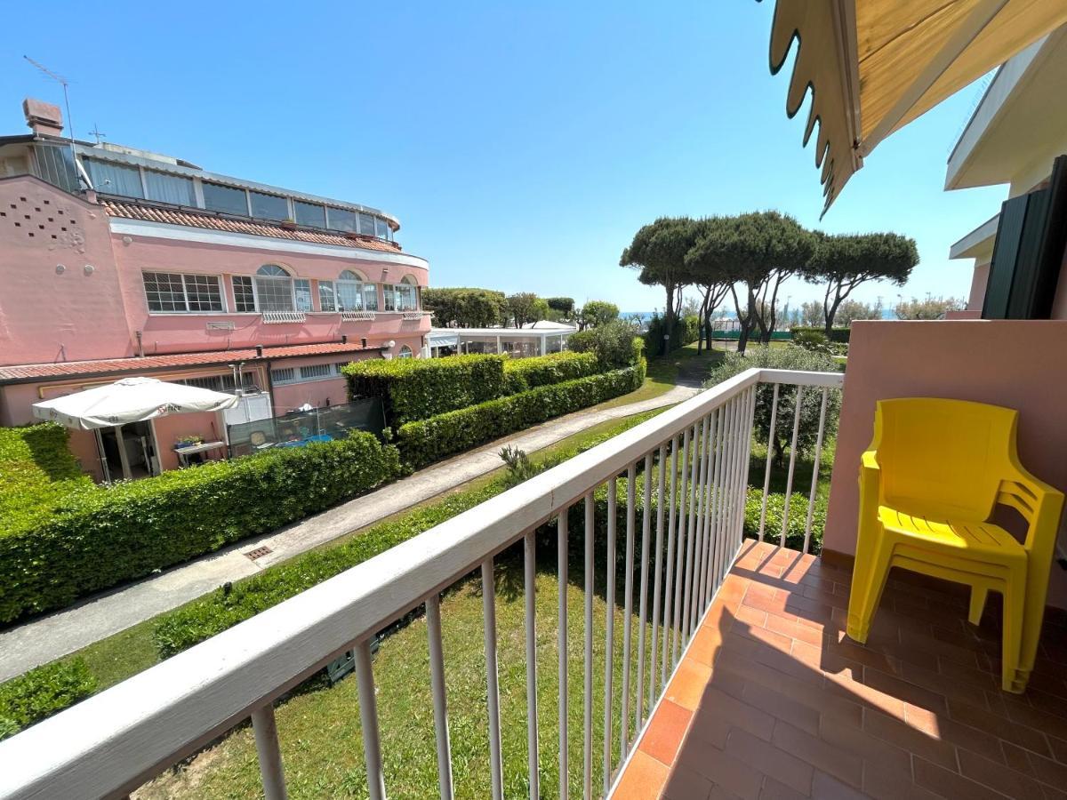 Appartamento Seaside Terrace & Pool Getaway Cavallino-Treporti Esterno foto
