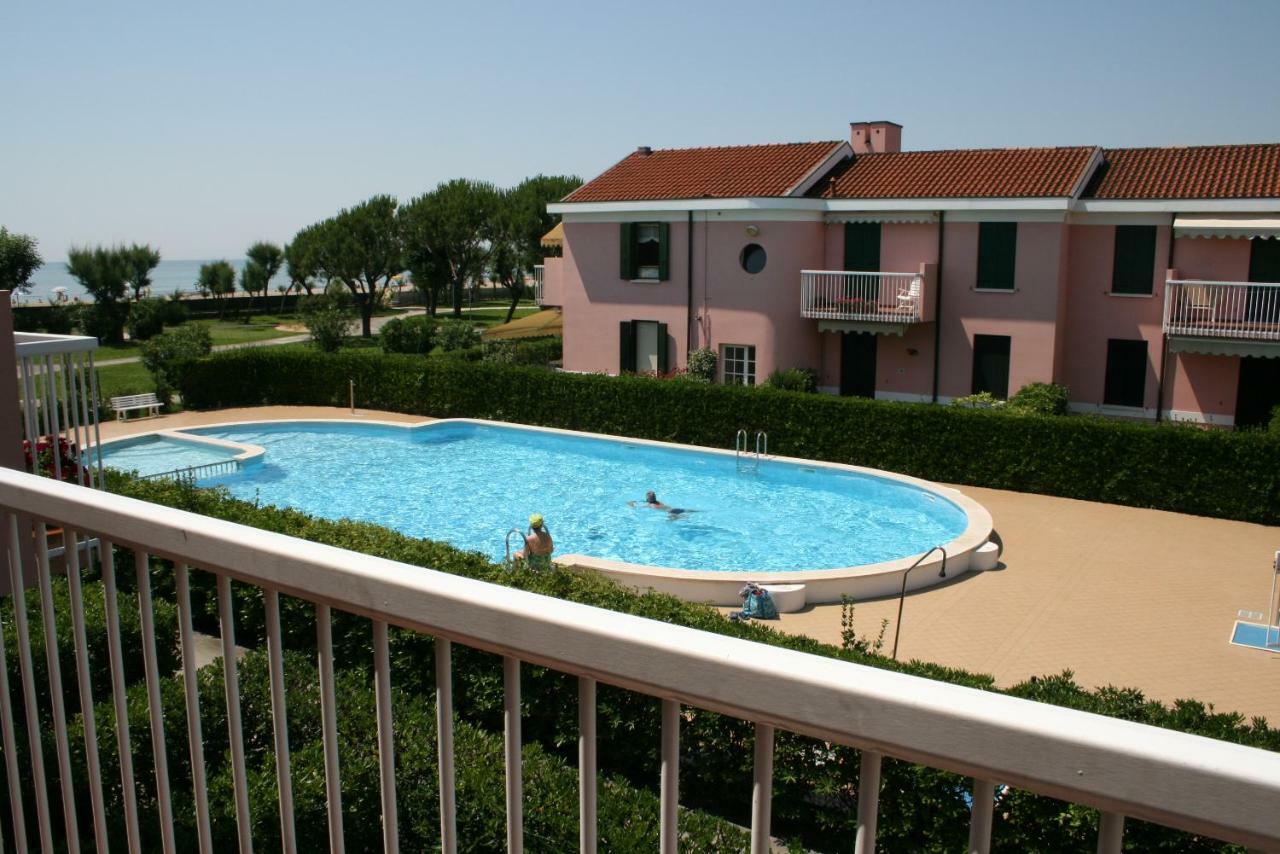 Appartamento Seaside Terrace & Pool Getaway Cavallino-Treporti Esterno foto